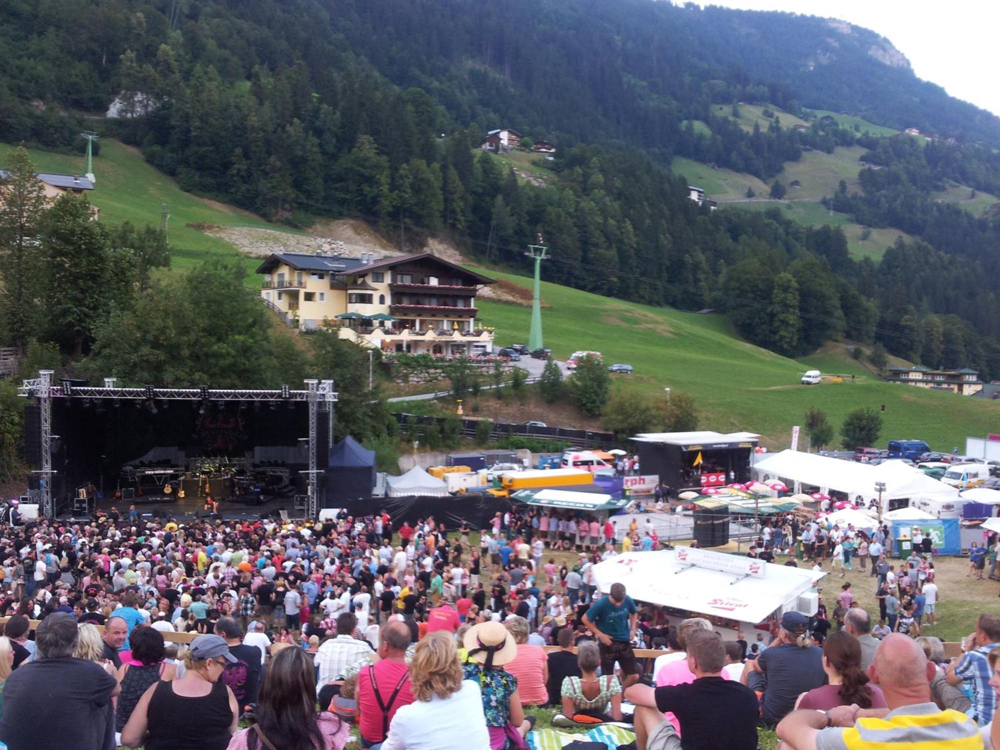 Appartementhaus Zillertal By Piaunddirk Finkenberg Esterno foto